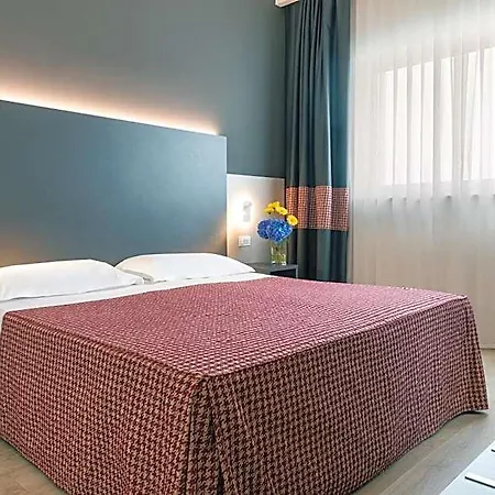 Отель Michelino 75 By The Sydney 3*