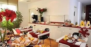 Michelino 75 By The Sydney Hotel